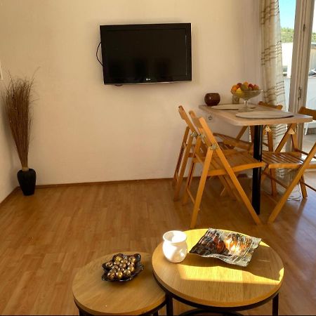 Apartment Remi, Penthouse With Balcony, Free Parking Марина Екстериор снимка