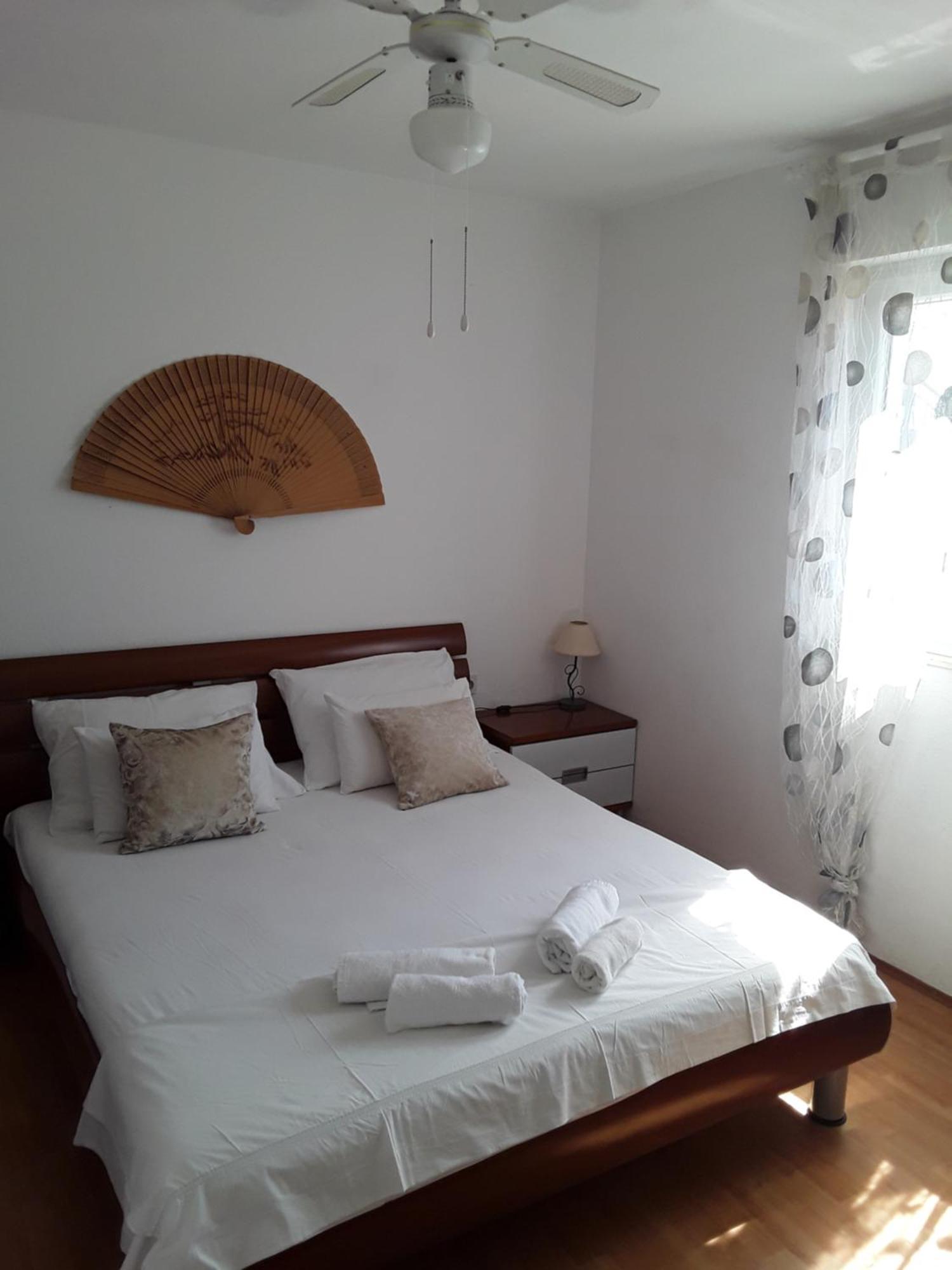 Apartment Remi, Penthouse With Balcony, Free Parking Марина Екстериор снимка